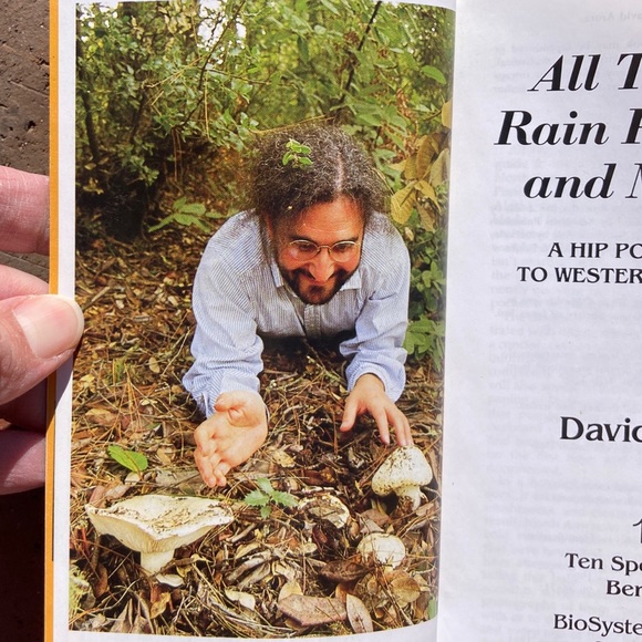 All That the Rain Promises and More Edible Mushrooms Mushie Pocket Guide Plant - Picture 4 of 13